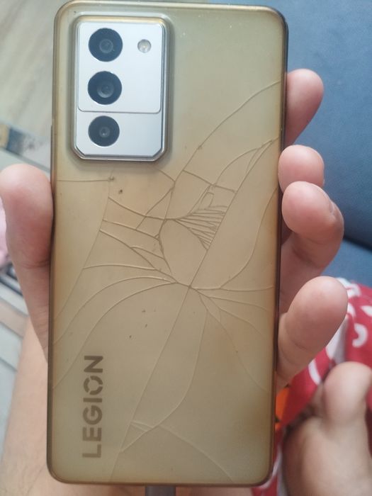 Продам мощный игровой телефон