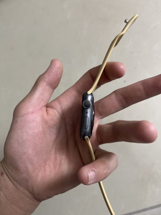 Apple Watch Series 5 44 мм, оригинал, АКБ 89%