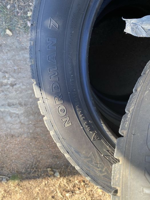 Шины зимние 215/55 R17
