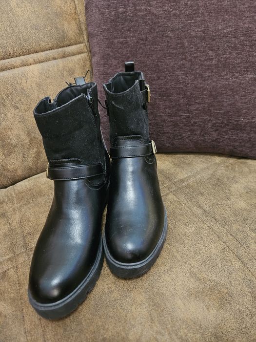 Дамски черни боти