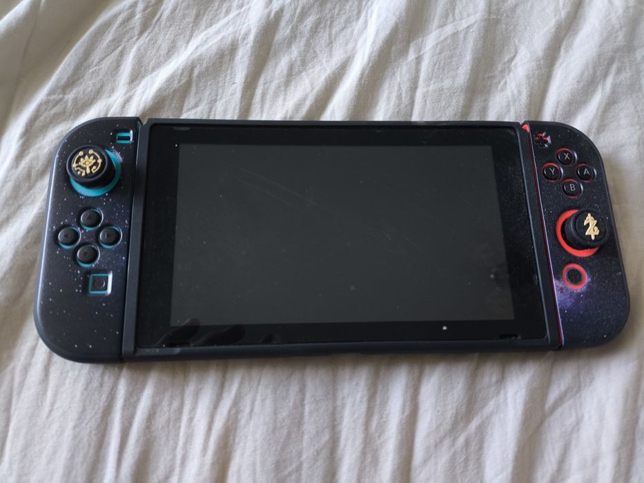 Nintendo switch, 2 ревизии, прошитый