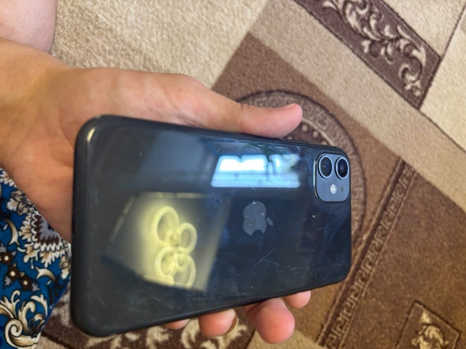 Продам Aiphone 11 64gb