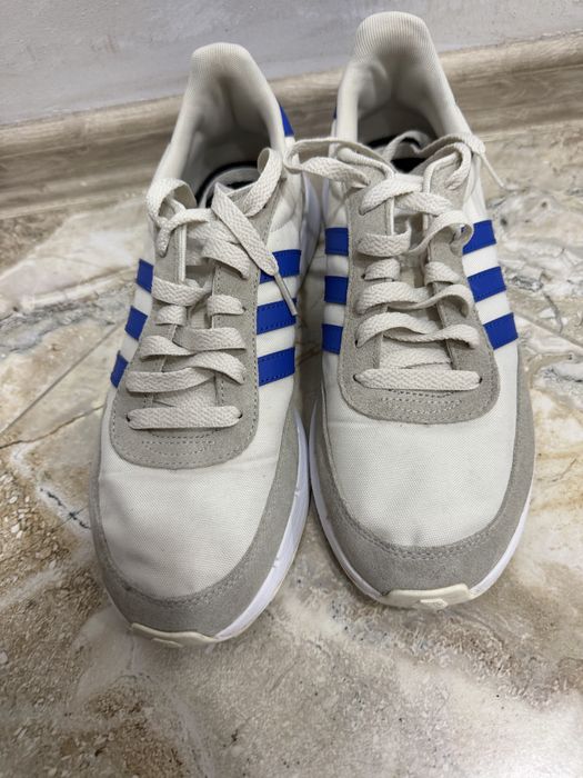 Маратонки Adidas 41