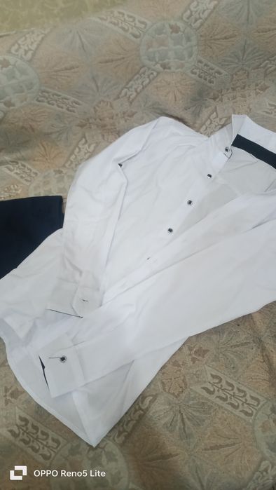 Продам белую новую рубашку