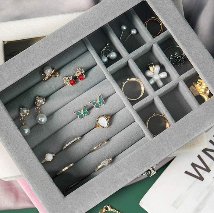 Кутия за бижута, сива, стъклен капак