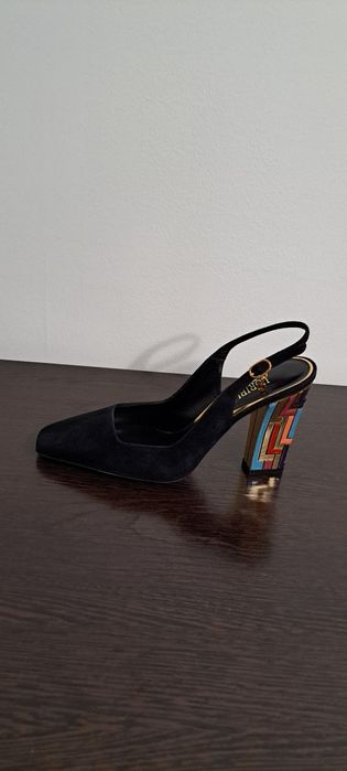 Босоножки новые от Loriblu размер 39