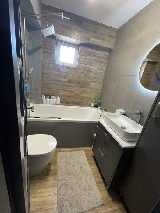 Apartament 3 camere, decomandat