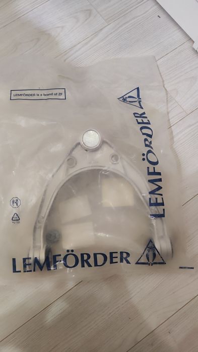 Поперечный рычаг audi q7