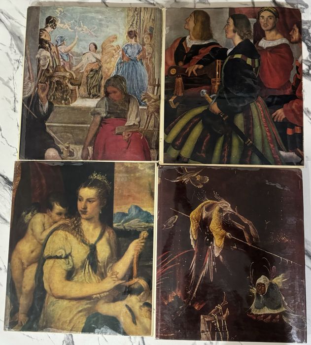 Продаются  книги