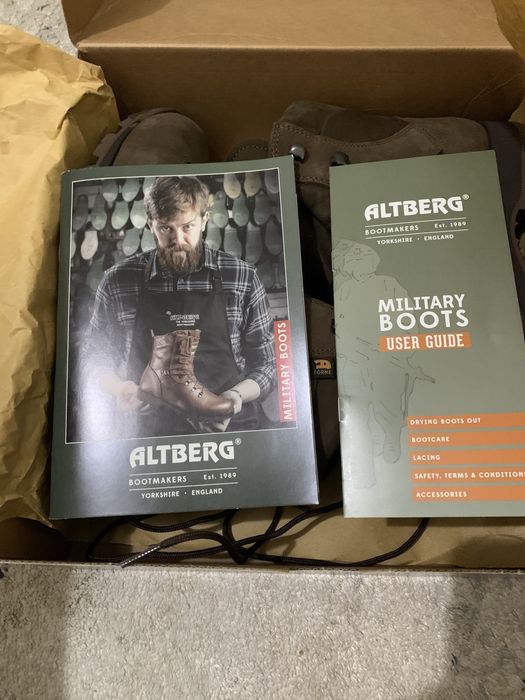 Продаются военные ботинки