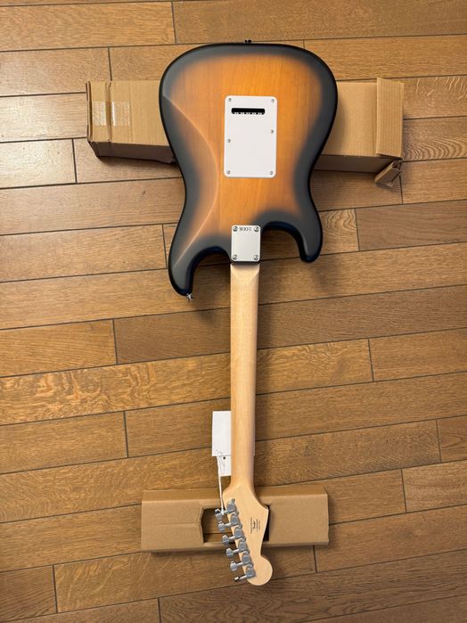 Chitara electrica Squier by Fender Debut Stratocaster noua - sigilata.