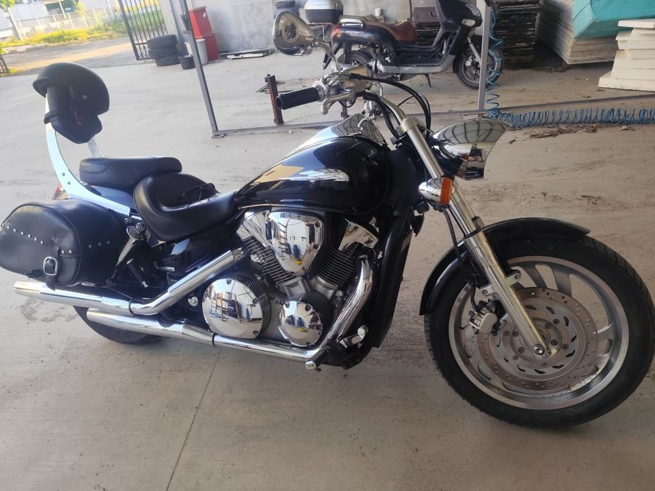 Honda VTX 1300 Черен