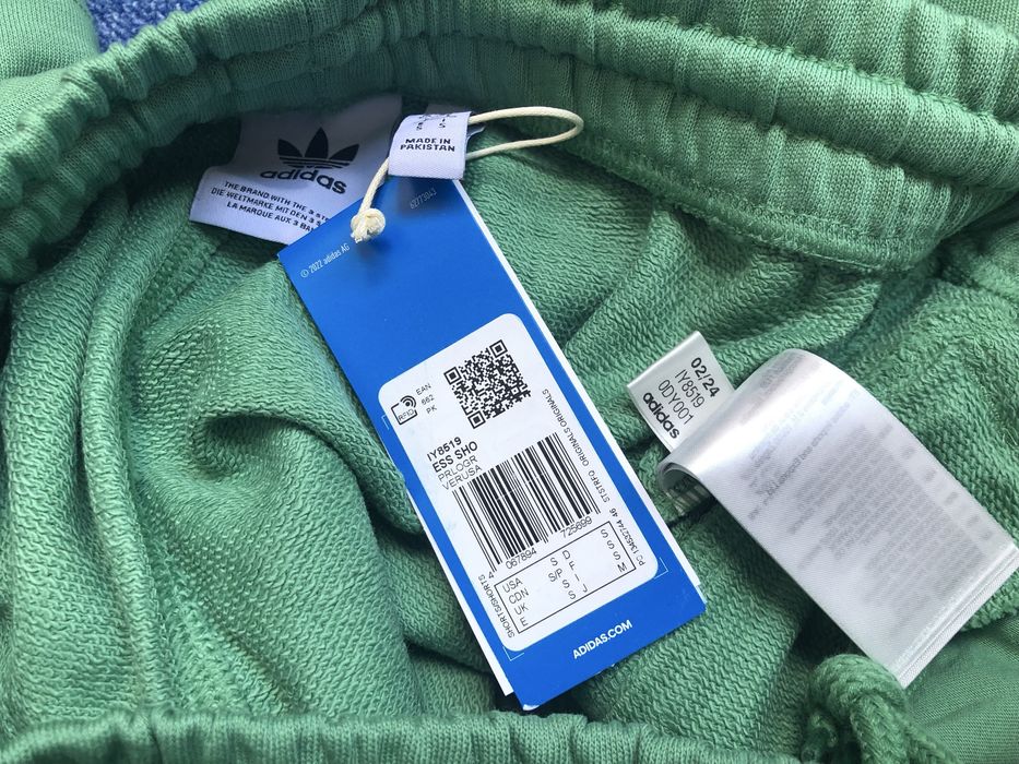 Adidas Essential ОРИГИНАЛЕН мъжки къси панталони - S и XL