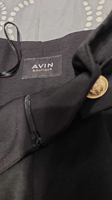 Маркови якета и панталони на AVIN , STELA