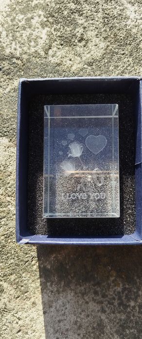 Елегантен кристален сувенир „I LOVE YOU“
