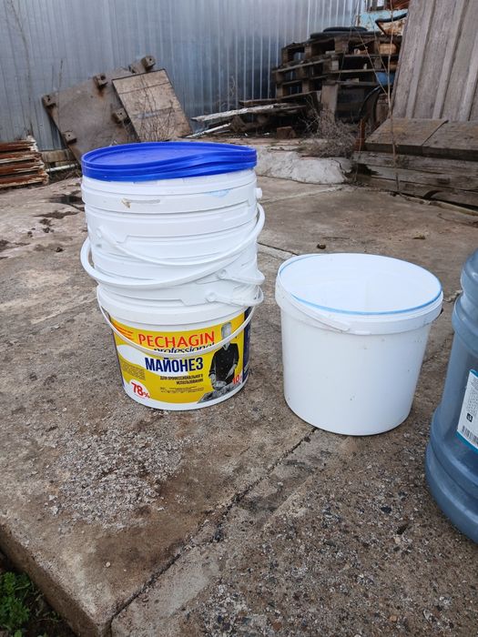 Продам ведры 20 литровый