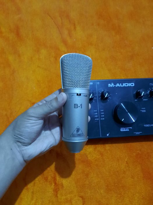 Mikrafon b1 va Zvukavoy karta M-AUDIO 192|4