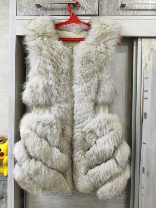 Женская жилетка натуральный мех