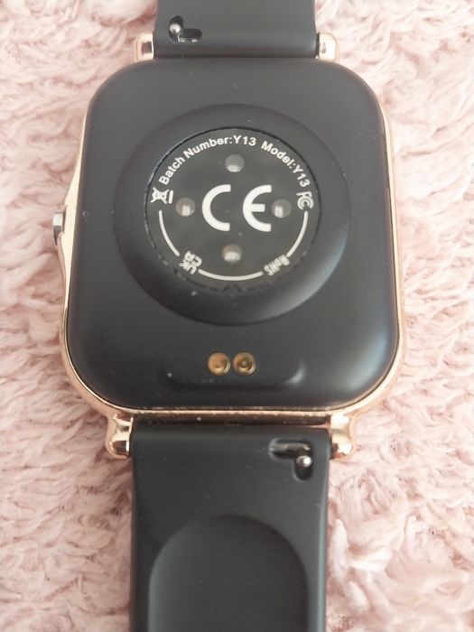Продам смарт часы Y13