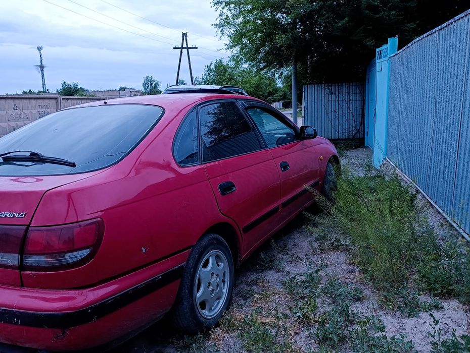 Продаётся тойота карина е