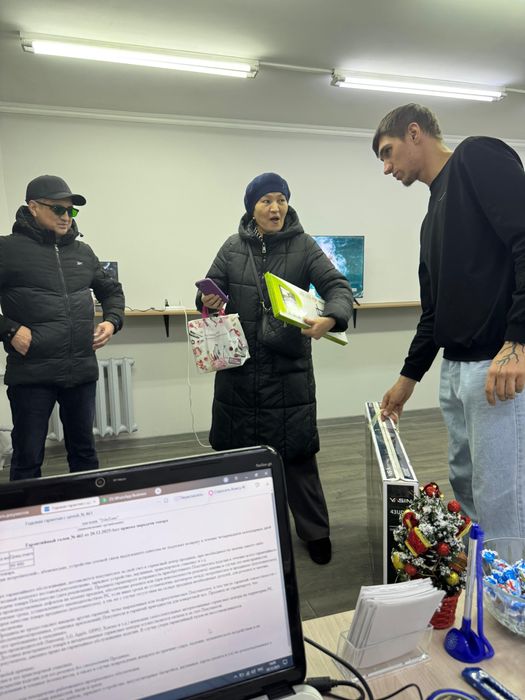 Новый телевизор Smart tv 109 см