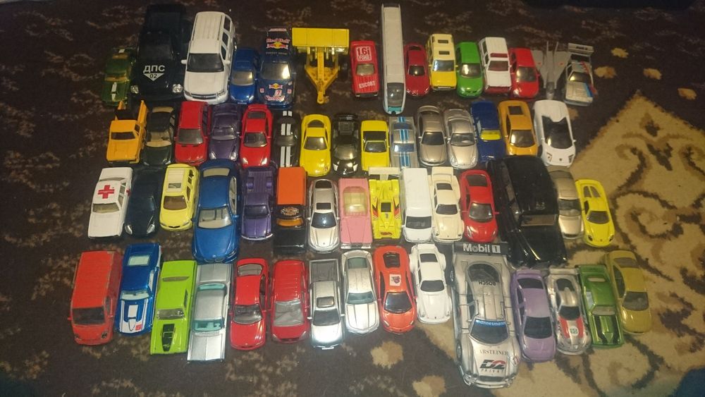 Colectie masinute (peste 1500 buc)