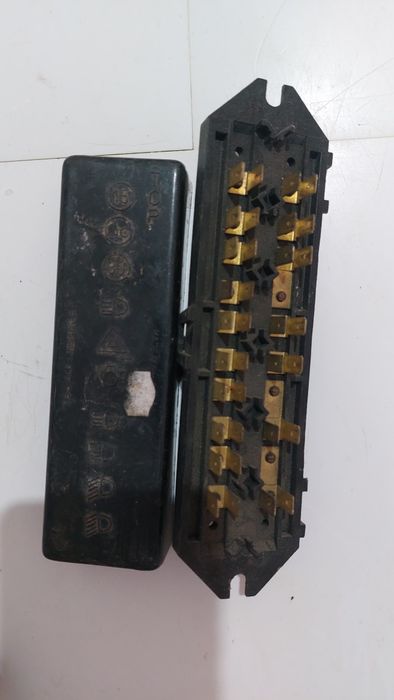 bloc lumini cutie siguranțe mânere deschidere geam dacia 1300