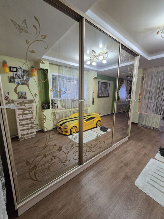 Шкаф-купе для одежды