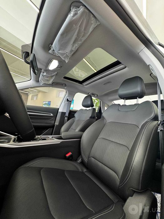 Geely Emgrand Sedan