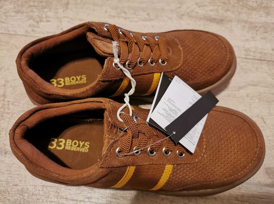 Adidasi baieti masura 33, noi, din piele