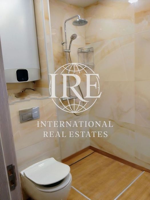 Продава се Двустаен апартамент в Варна, Бриз - 65 кв.м за 3077 €/кв.м - Снимка #2