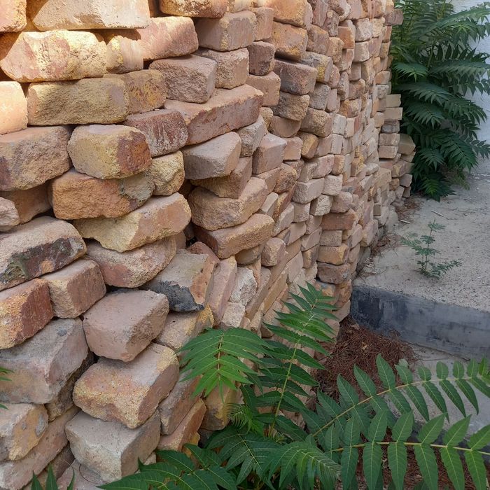 Оловга чидамли Огнеупорный кирпич Қарши шаҳрида яримта ғишт