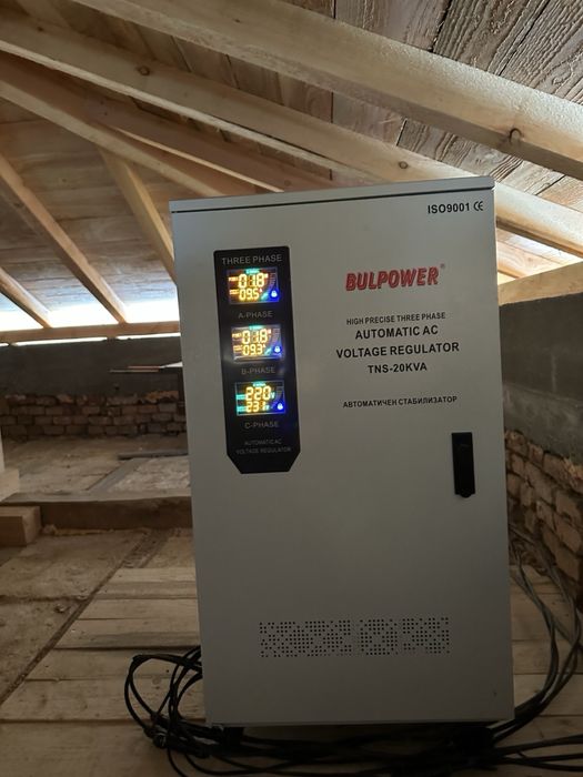 Автоматичен трифазен стабилизатор за напрежение 20 kw