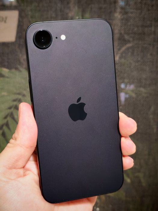 IPhone 16e 128gb полный идеал
