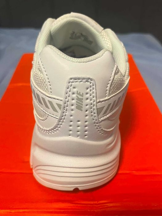 Дамски маратонки Nike