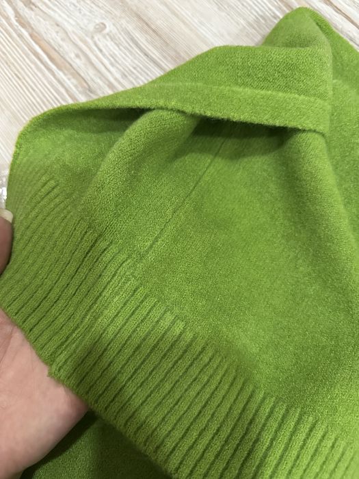 Свитер женский шерстяной