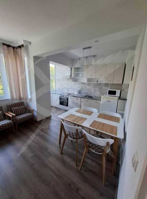 Тристаен апартамент под наем в Центъра 194265