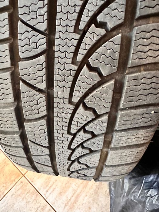 Алуминиеви джанти със зимни гуми спортен пакет Mercedes W205