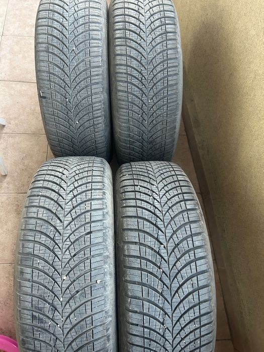 Зимни гими GOODYEAR 215/65R16