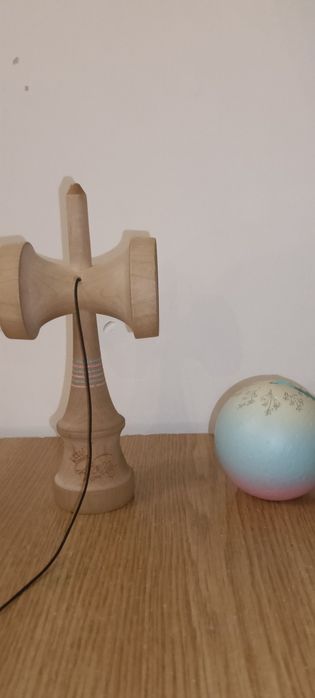Vând  colecție de kendama citit descriere