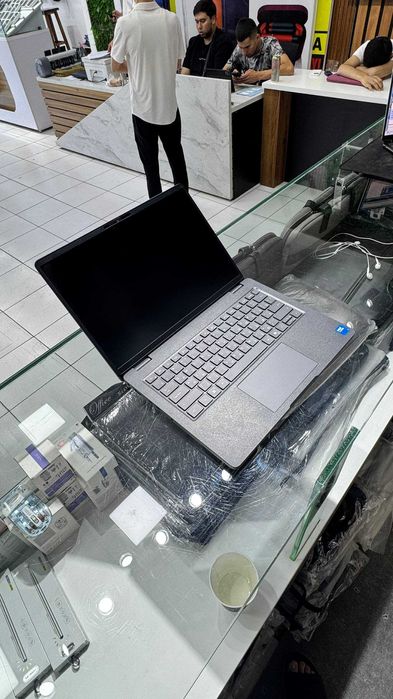 Dell Pro 14 essantional