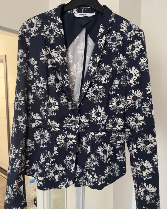 Дамско сако S-M размер