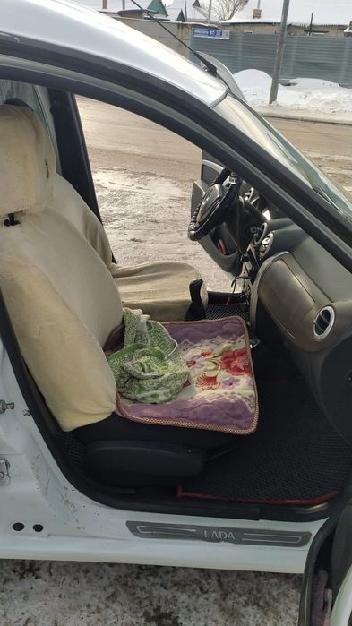 Продам машину ЛАРГУС 16 КЛАПАНА