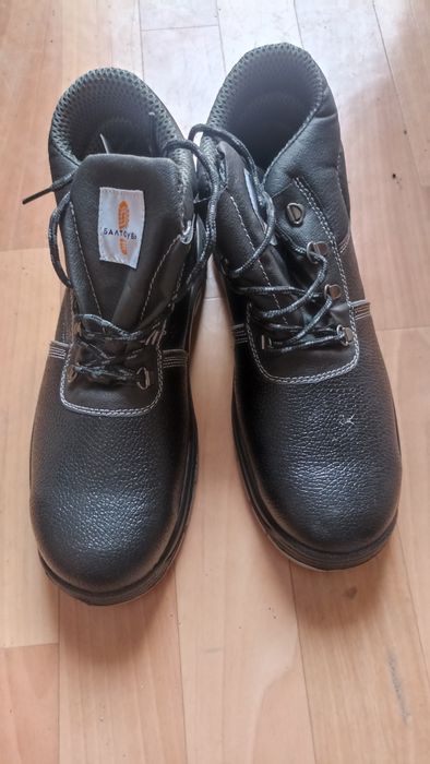 Продам летние защитные ботинки  СИЗ