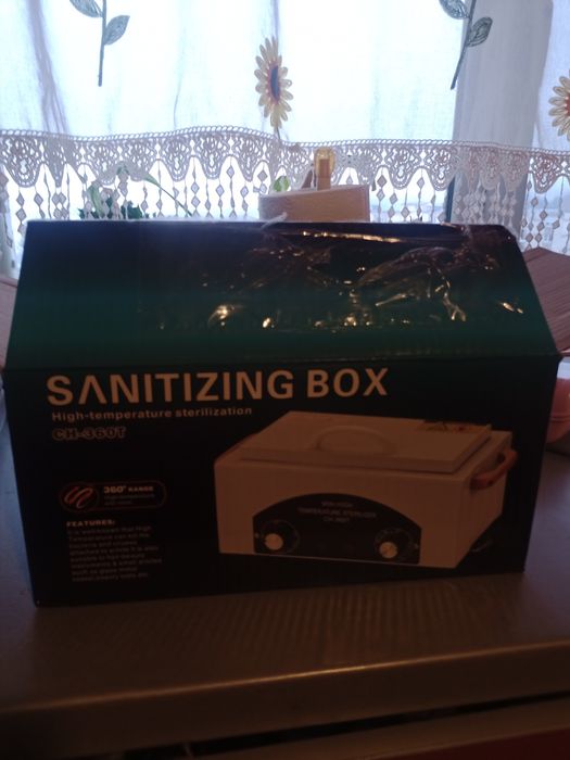 Sterilizator cu aer cald potrivit pentru salonnou.