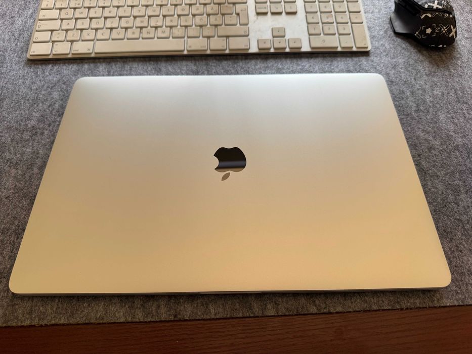 Macbook Pro 15-inch late 2018