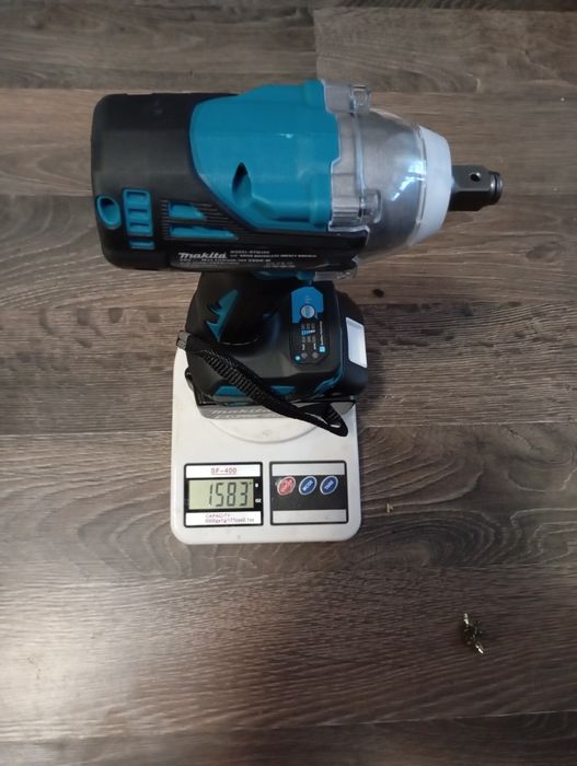 Autofiletanta pentru insurubat DTW 300 cu baterie de 6a NOU