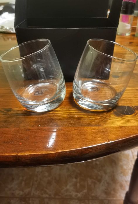 Продавам дизайнерски чаши