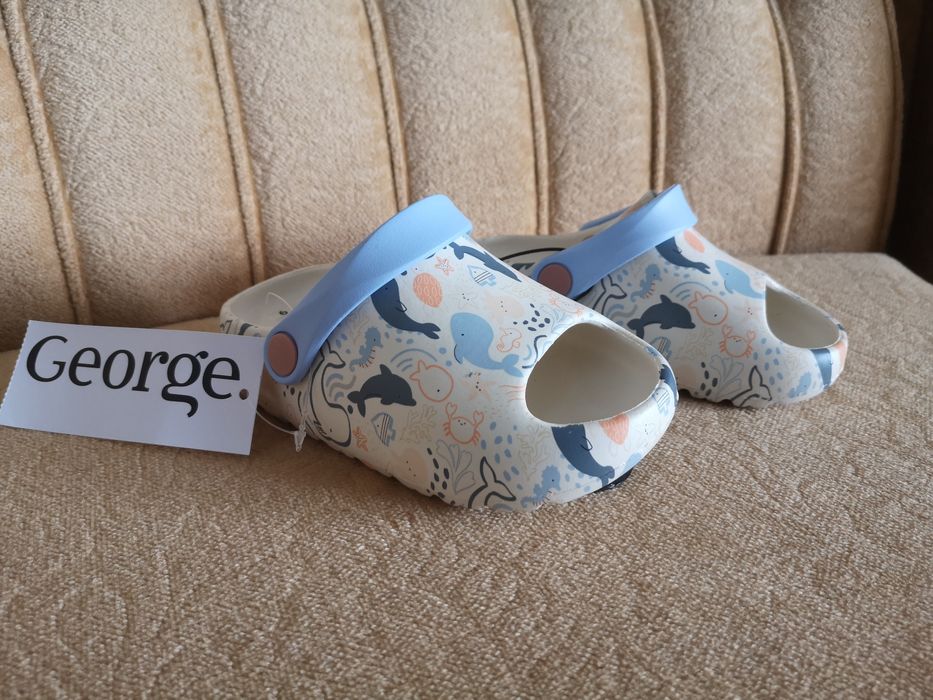 Продавам сандали тип "сабо" - George