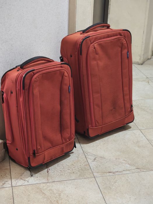 Чемоданы на колесиках